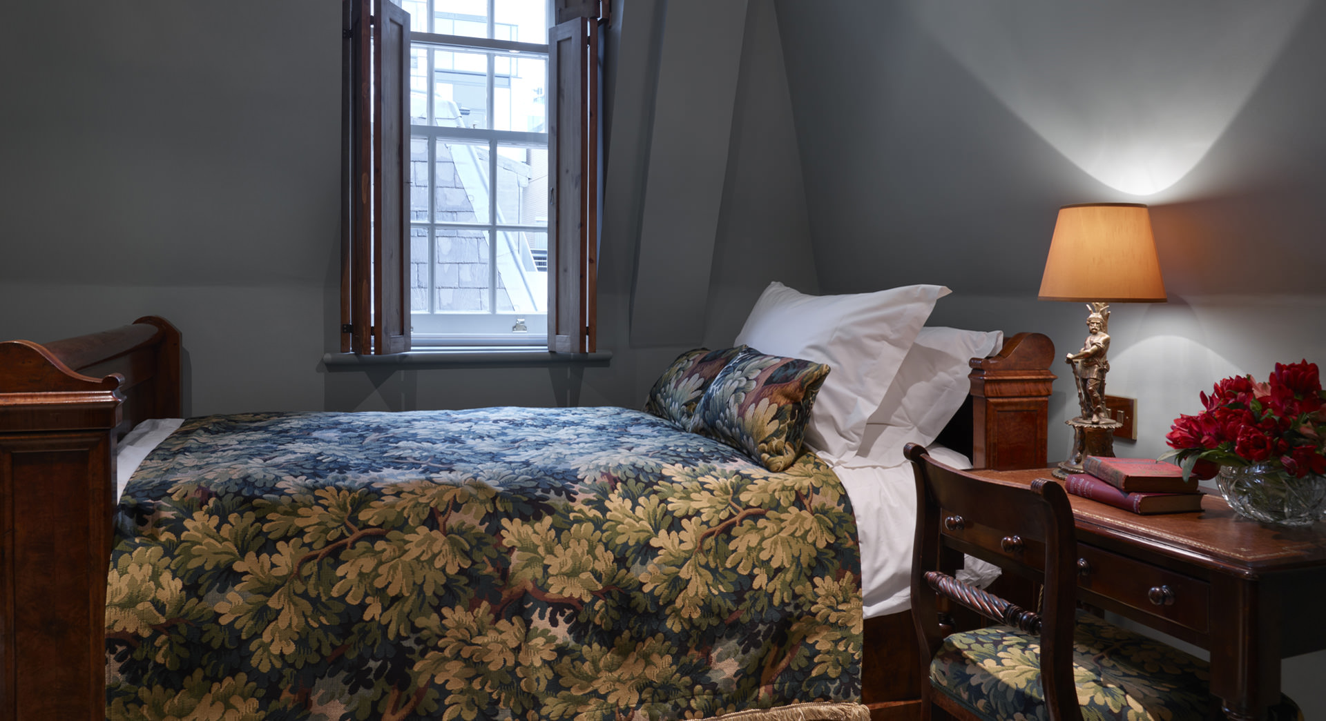 Box room Bed